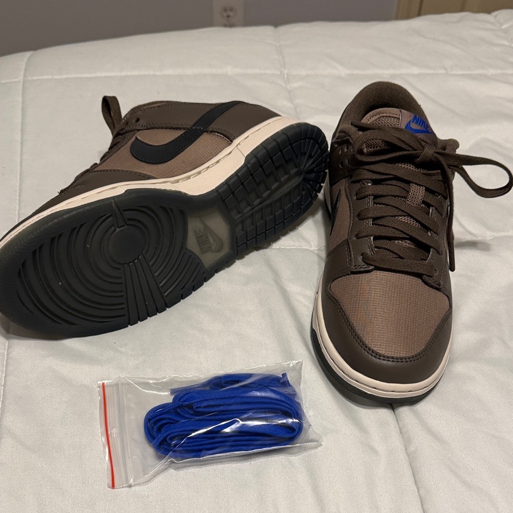 Nike Woman’s Dunk Low Ironstone/Mink Brown sneakers - Picture 2 of 4
